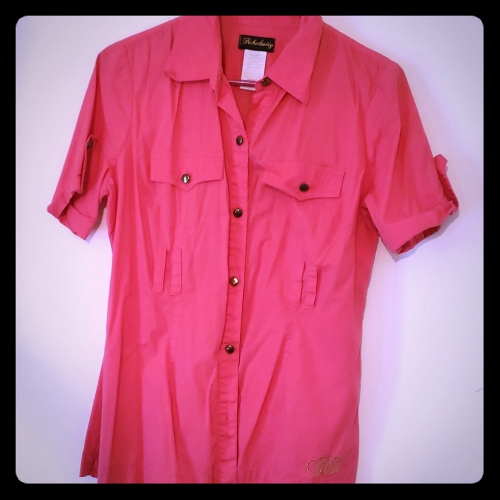 Fitted button-down shirt